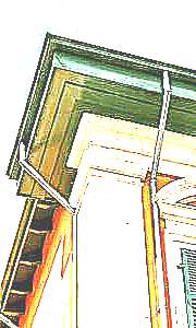Торцевая планка J-профиля на стыке сайдинга и крыши дома (рисунок)